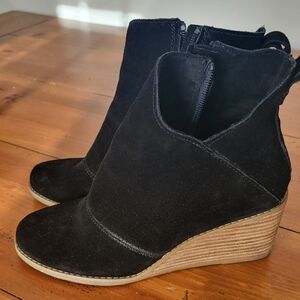 Toms Black Ankle Booties with Elastic Panel